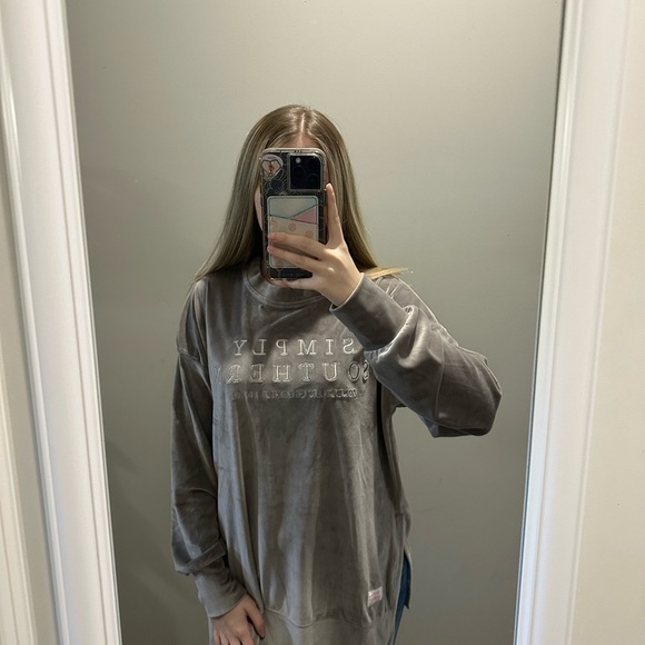 Simply Southern Gray Women's Sweater - Picture 1 of 2